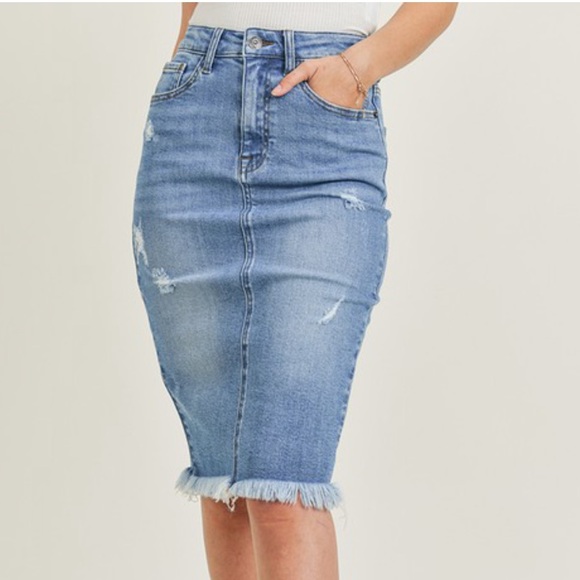 INO-M2-1750 BLUE DENIM FRAYED SKIRT